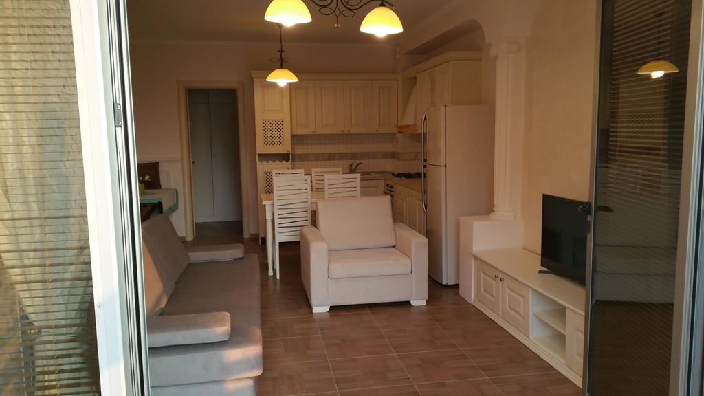 Laura'S Home Дуррес Экстерьер фото