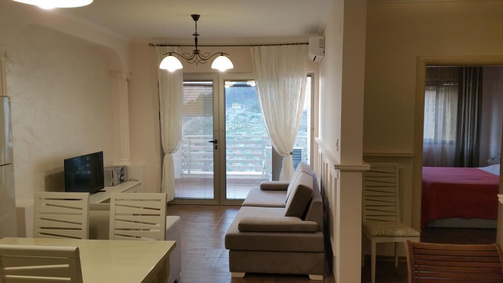 Laura'S Home Дуррес Экстерьер фото
