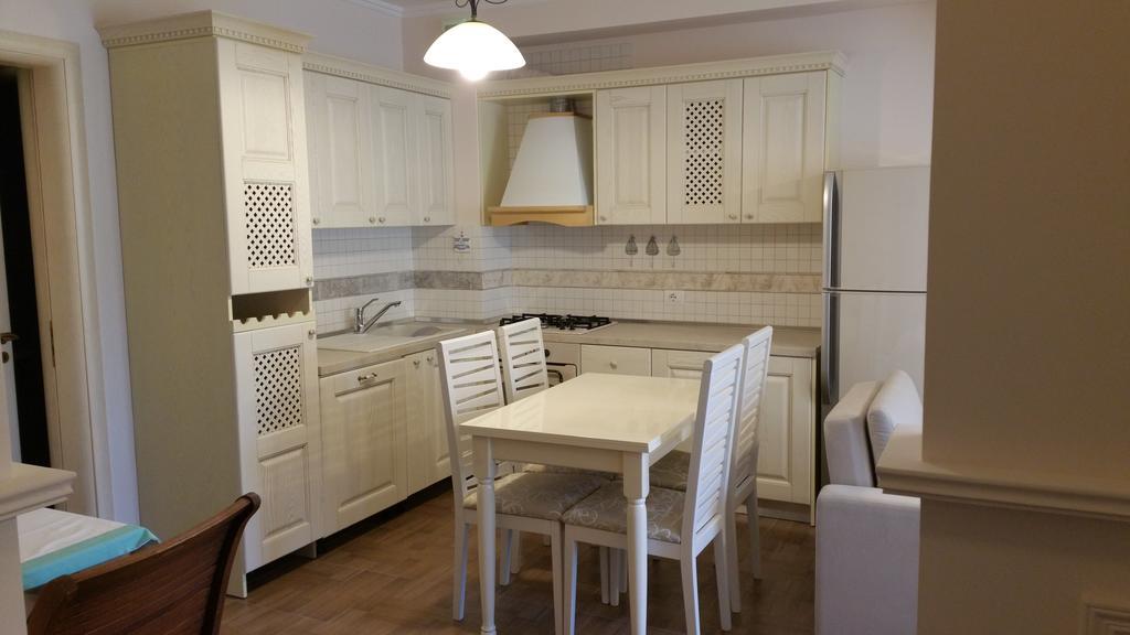 Laura'S Home Дуррес Экстерьер фото